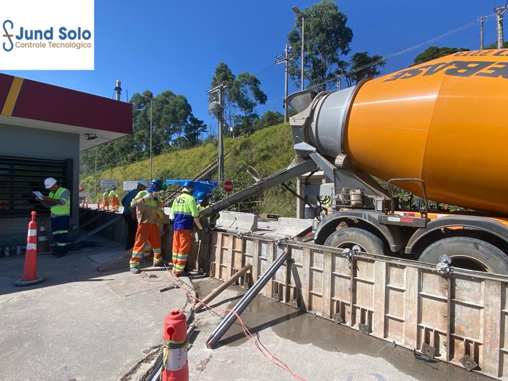 Obra: Concretagem da balança do DER - Rod. Anhanguera